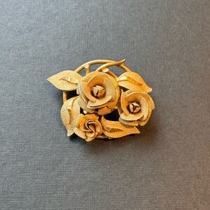 Vintage Gold-Tone Three Rose Cluster Brooch
